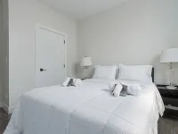 Modern Gateway Family-sized Suite in Thornhill-Maple Ridge - BC Hotels in Maple Ridge