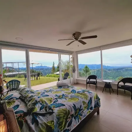 Cabaña JUNIOR con la Mejor vista en altos del Maria