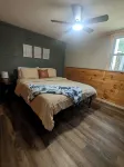 Wilderness Retreat 3-bedroom cabin in Eustis, Maine - Hytter