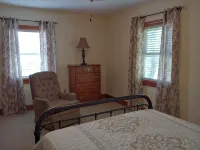 Rural Retreat yet close to the sites. Cedar point*Jet Express* African Safari - Wifi