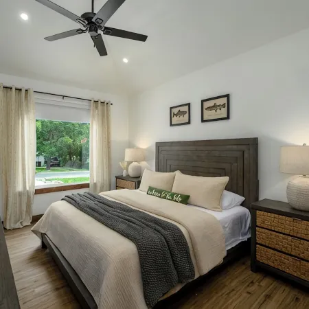 Orange Door Oasis -Gorgeous 3BR/BA Lake House