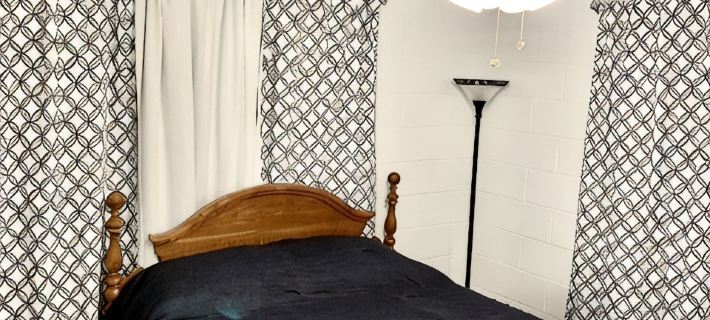 Cute little house within walking distance to food and the beach Hotels in Calhoun County