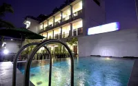 Tirta Kencana Hotel & Garden Resto - Pools