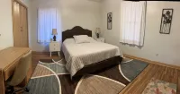 Clean, Fun, Comfy Ranch Home Near Parks, 2.5 mi to Mayo w Pingpong and Playroom - บังกะโล