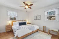 Leesburg Hideaway- King Bed + Private Backyard - 4 stjerner