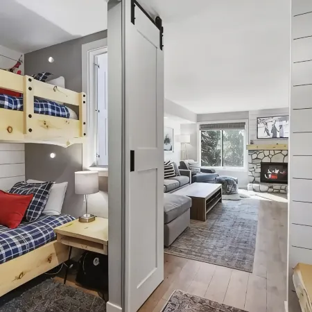 Walk to Village/Gondola, 1BR + Private Bunk Area