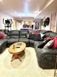 Charming 2-bedroom bacement with WiFi, AC in enjoyable Murray - Homestays