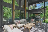 Luxury Vacation Home Right on the Nantahala River in Bryson City NC - 4-Star