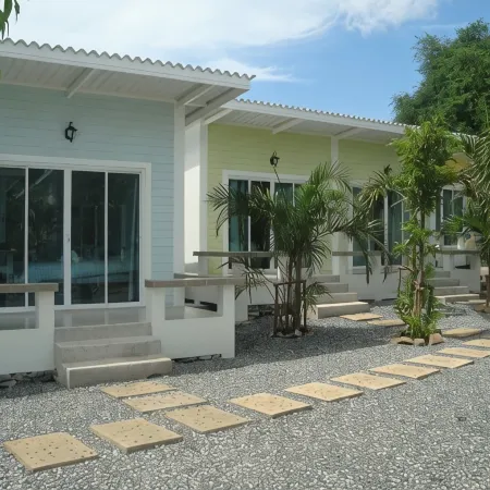 Charlie's Bungalows