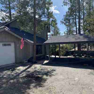 Relax and Unwind at Beautiful Bass Lake Hotel Exterior