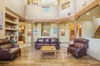 " Santa Fe Style" 4Bedrooms, Hot Tub and Pets Welcome, 5G Fiber WiFi ! - อ่างจากุชชี่