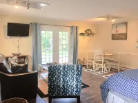 Walk to Town +  Trail - Cozy Studio Retreat - 3-Star