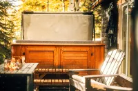 Fully Renovated Luxury Brighton Cabin w/ Hot Tub - Hytter