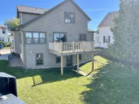East River Retreat, WATERFRONT🛶+ Fire Pit🔥Pet friendly 🐾 - Homestays