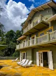 Villa Coração Guesthouse by Concavus - parking