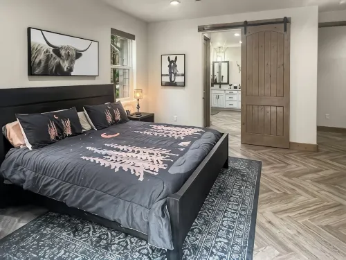 New Beautiful Cabin Located in Quiet Torreon Cul-De-Sac - Boutique
