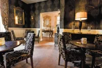 The Manor Hotel - فطور