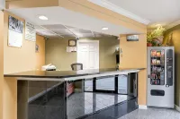Super 8 by Wyndham Indianapolis/Southport Rd - Motel