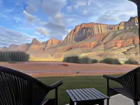Driftwood Lodge - Mountain view