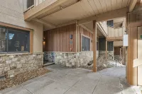 Condo in Snowmass Village - 2-Star