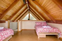 Kikala Waterfall Lodge - Homestays