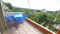 Friends House - Borsh Hotel - Sea View