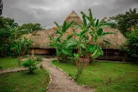 Pluton Trisquel Double Room With Extra Bed 1 Bedroom Lodge -  Privatzimmer