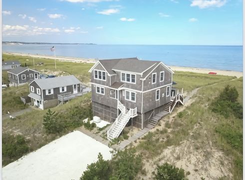 Luxury Beachfront Cottage