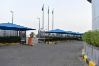 Canary Beach Hotel - Bãi đậu xe