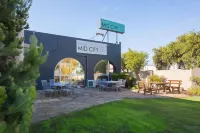 Colac Mid City Motor Inn Hotels in Birregurra