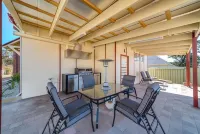 Marulan Stayz Hotels in Canyonleigh