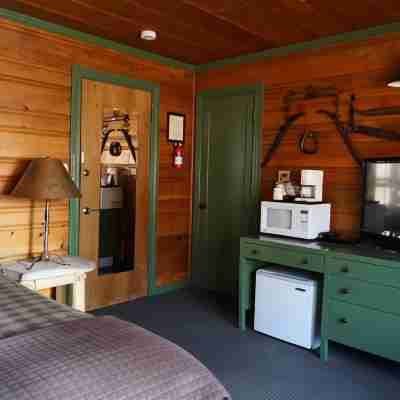 Shaver Lake Village Hotel Rooms