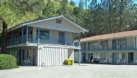 Bridge Bay Lodge at Shasta Lake Hotels in Lakehead