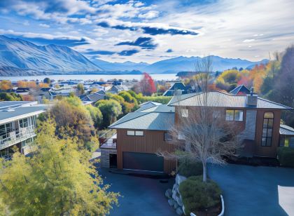 Wanaka Springs Lodge