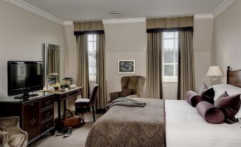 Macdonald Compleat Angler