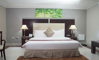 Grand Bee Suites