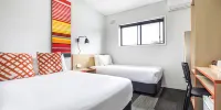 Villawood Hotel - Habitación Triple Compacta Con Baño Compartido