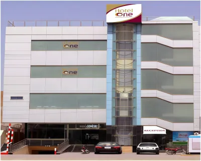 Hotel One DG Khan