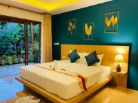 Phurin Thara Resort Hotel dekat Nui Beach