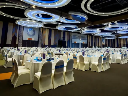 Bangsaen Heritage Hotel Отели рядом с достопримечательностью «Храм Ада и Рая»