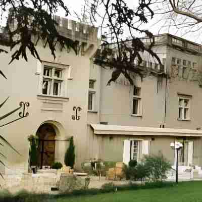 Domaine du Val de Cèze Hotel Exterior