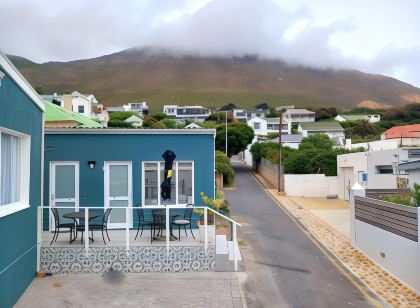 Boulders Beach Hotel, Cafe and Curio Shop