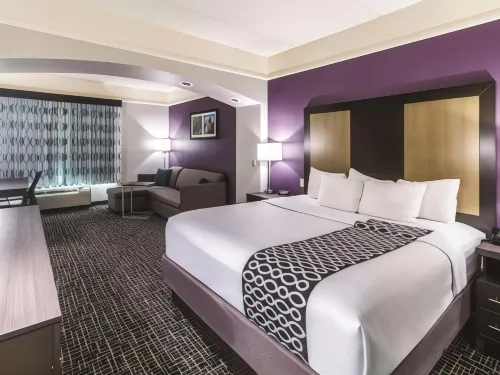 La Quinta Inn & Suites by Wyndham Mission at West McAllen