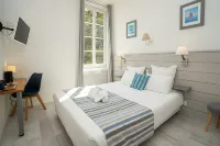 Hôtel le Square Hotels in Saint-Pierre-d'Oleron