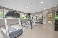 Days Inn & Suites by Wyndham Lindsay Hotels in Lindsay