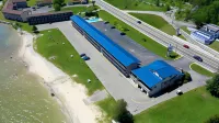 Days Inn & Suites by Wyndham St. Ignace Lakefront