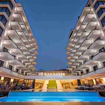 브릴리언트 호텔 & 스파 Hotel Exterior