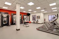 Hilton Garden Inn Woodbridge - Gym