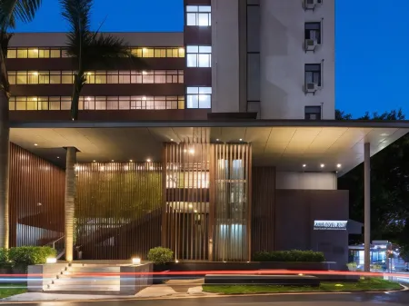 H·HOTEL