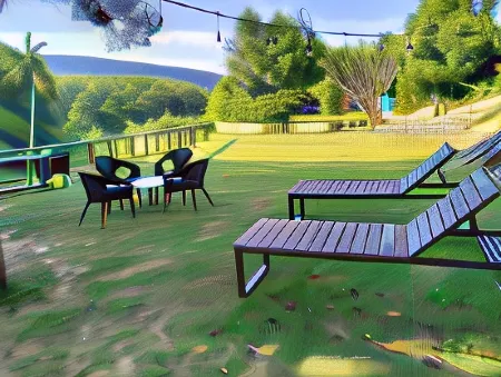 Phu Fah Chai Nam Resort Отели рядом с достопримечательностью «Wat Khao Yai Thiang Tai»